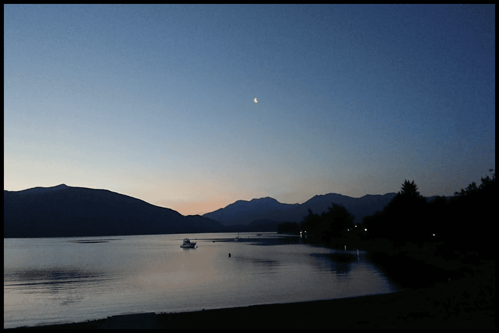 Moonrise above Lake Te Anau