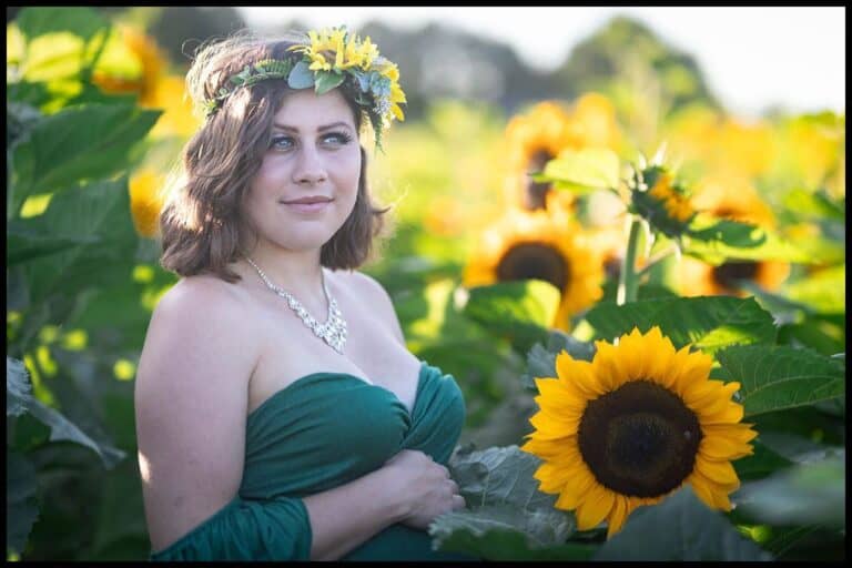 Photo Diary: Maternity Shoot at The Taupiri Sunflower Farm